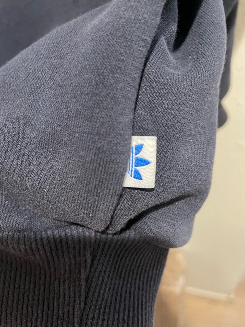 🔥 GRAIL ALERT: adidas Originals "Flock" Velour Panel Crewneck 🔥 - Picture 5 of 7